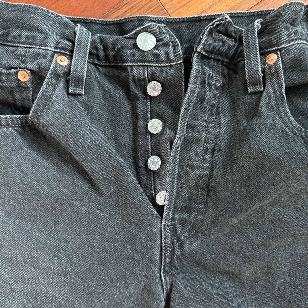 Levi’s Denim Shorts - Picture 2 of 5